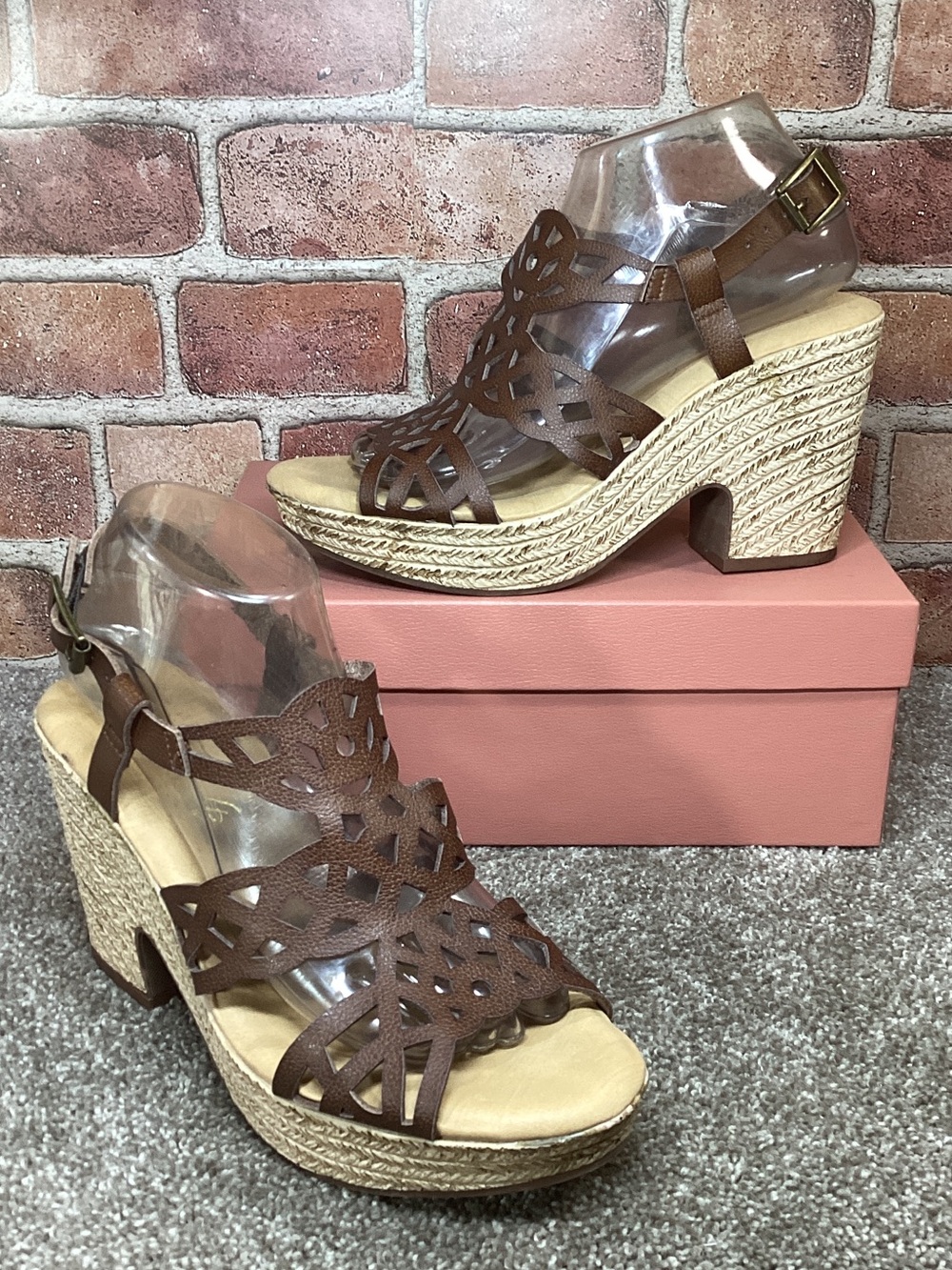 Women’s Heel platform sandals Vintage 7 size 8.5